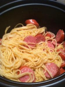 Pasta with Garlic Sauce and Kielbasa